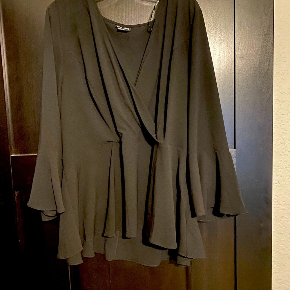 City Chic bell sleeve peplum top